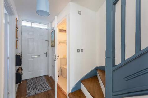 Woodlands Park 91 Hallway-2.jpg