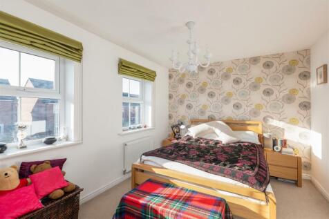 Woodlands Park 91 Bedroom 1-1.jpg
