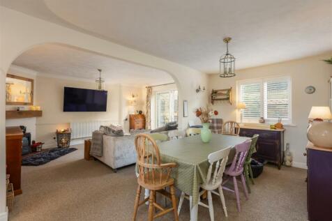 Orwell Cottage Open Plan-10.jpg
