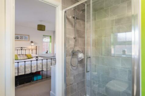Derwent Road 85 Bedroom 1-5.jpg