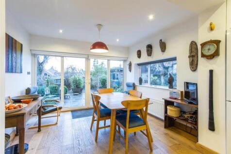 Castle View Kitchen Dining Room-4.jpg