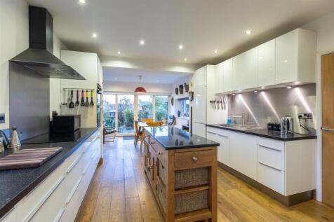 Castle View Kitchen Dining Room-1.jpg