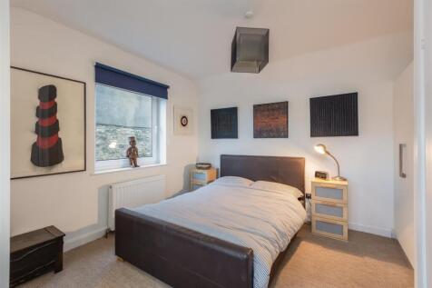 Castle View Bedroom 2-1.jpg