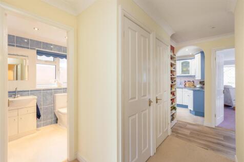 Meadow Road 15 Hallway-3.jpg