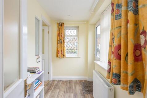 Meadow Road 15 Hallway-2.jpg