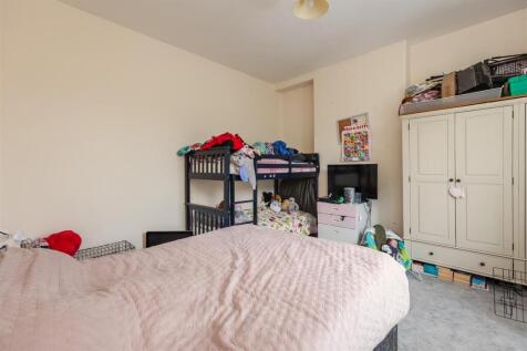 The Green 1 Bedroom 1.jpg