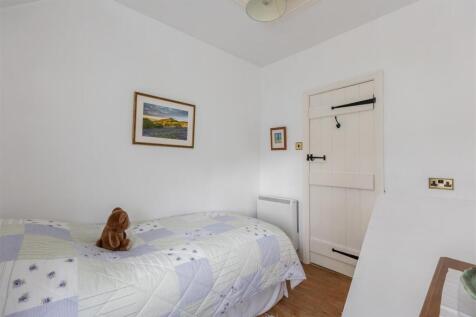 Bell Cottage Bedroom 2-3.jpg