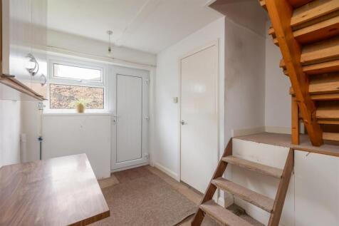 Northway 30 Rear Hall.jpg