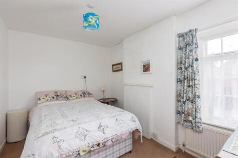 South Cottage Bedroom 2-1.jpg