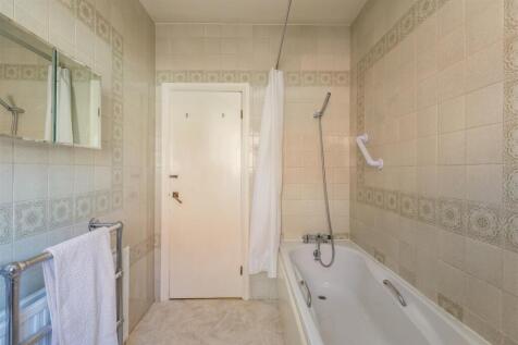 Homestead Bathroom-2.jpg