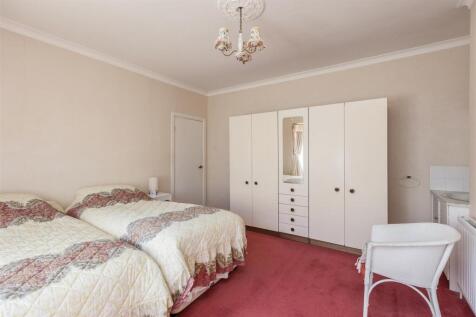 Homestead Bedroom 1-3.jpg