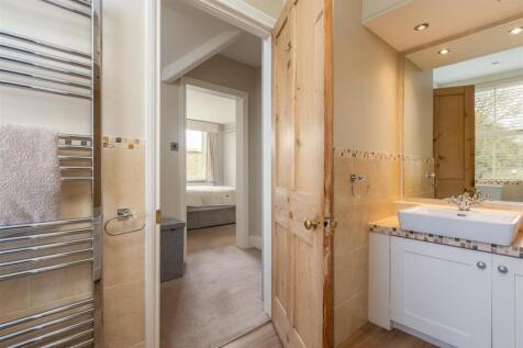 Cherry Tree Cottage Bedroom 1-6.jpg