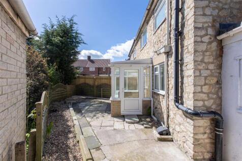 Manor Drive 68 External-4.jpg