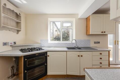 Manor Drive 68 Kitchen-2.jpg