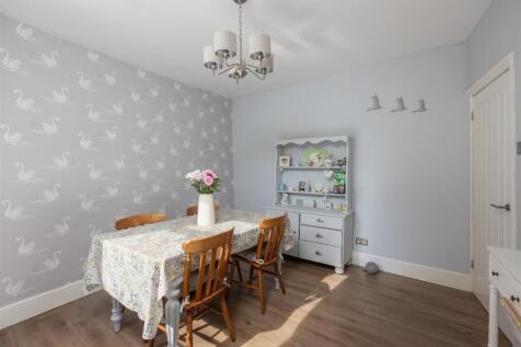Castle Road 5 Dining Room-2.jpg