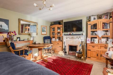 Northdale Cottages 2 Reception Room-2.jpg