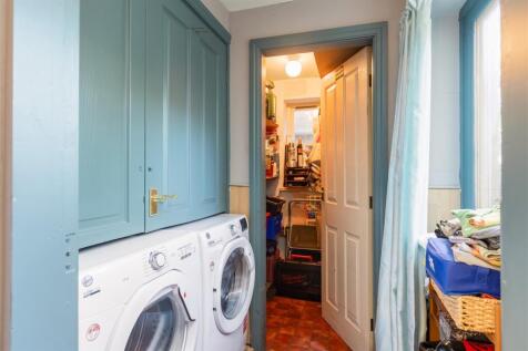 Northdale Cottages 2 Kitchen-4.jpg