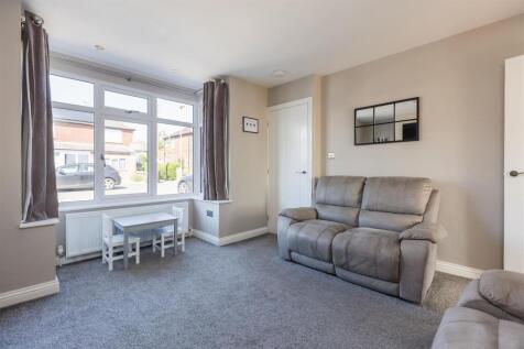 Maudon Avenue 21 Sitting Room-4.jpg