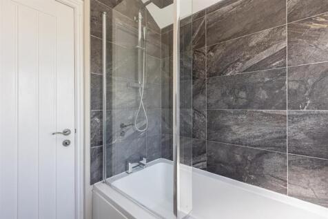 Maudon Avenue 21 Bathroom-2.jpg