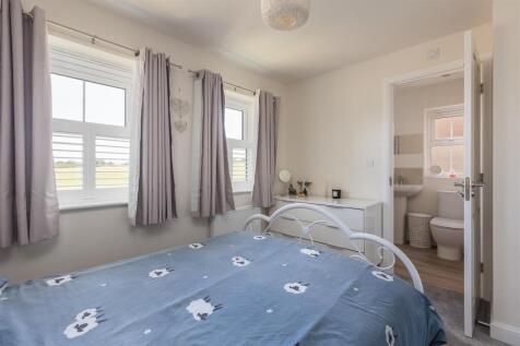Rye Close 21 Bedroom 1-3.jpg