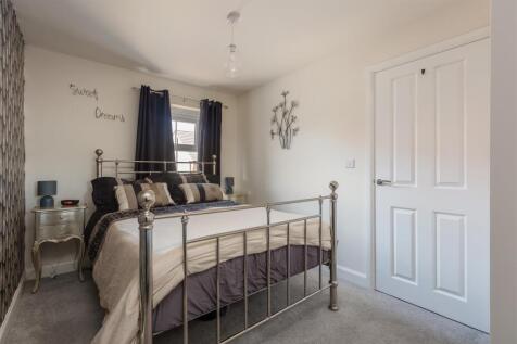 Rye Close 21 Bedroom 2-1.jpg