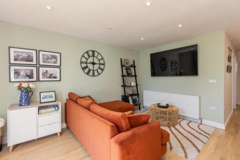 Springfield Lane 15 Kitchen - Reception Room-1.jpg