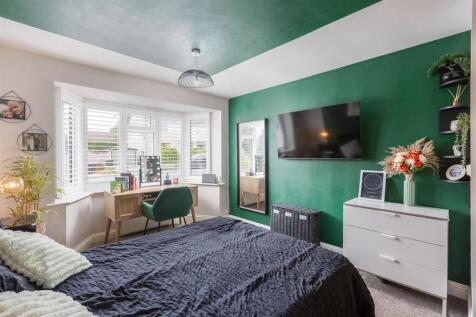 Springfield Lane 15 Bedroom 1-2.jpg