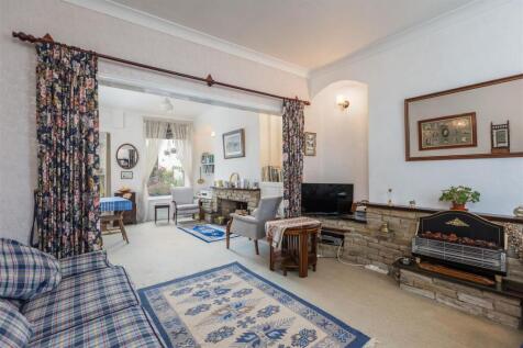 Eastgate 72 Sitting Room-3.jpg