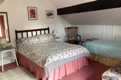 2nd floor bedroom.jpg
