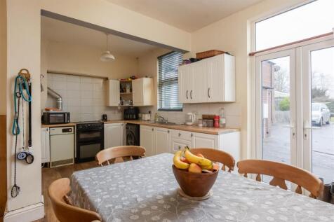 The Green 1 Kitchen Dining Room-2.jpg