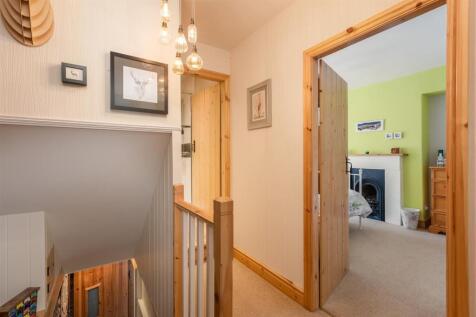 Hill Cottages 3 Landing-1.jpg