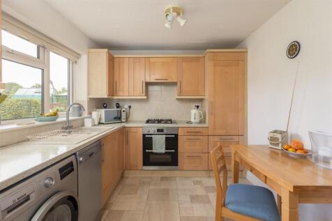 Langsett Kitchen-2.jpg