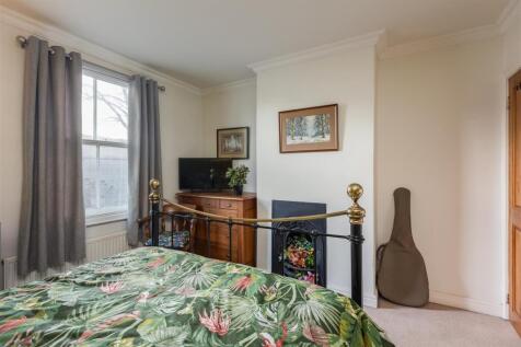 Eastgate 51 Bedroom 1-2.jpg