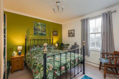 Eastgate 51 Bedroom 1-1.jpg