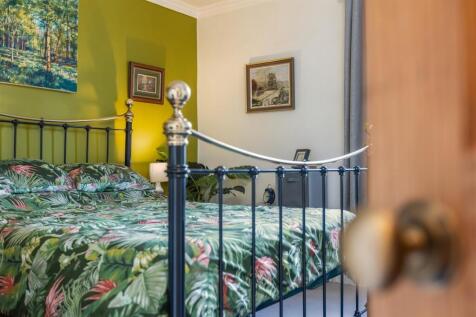 Eastgate 51 Bedroom 1-4.jpg