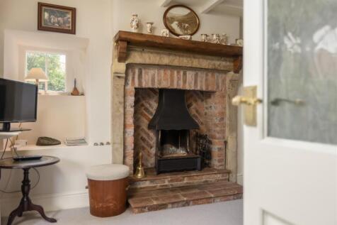 Corner Cottage Reception Room-4.jpg