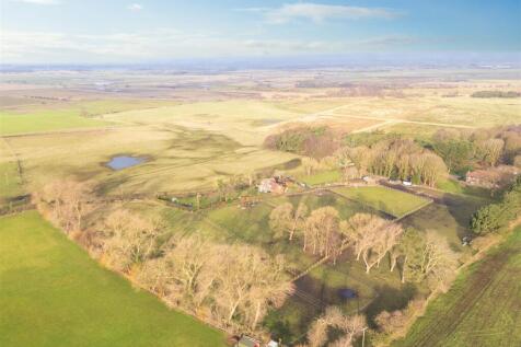Willerby Cottage-9  Blue Sky.jpg