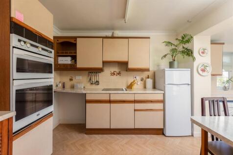 Northway 5 Kitchen-5.jpg