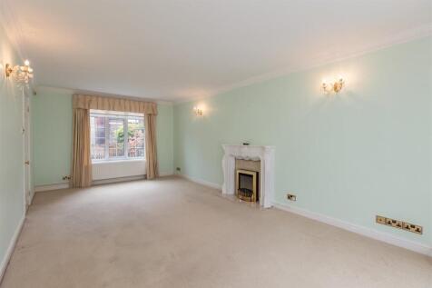 Old Maltongate 47 Sitting Room-3.jpg