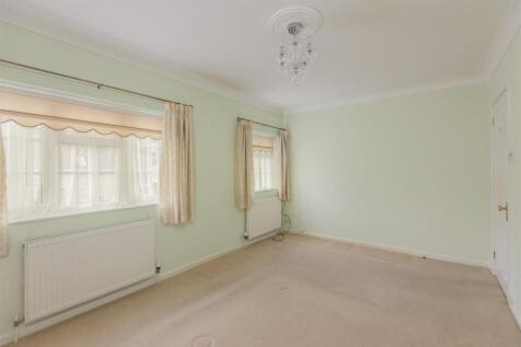 Old Maltongate 47 Bedroom 1-2.jpg