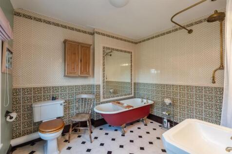 High Gill Beck Farm Bathroom-1.jpg