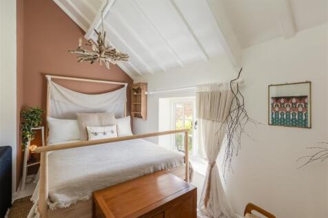 The Granary Bedroom 2-1.jpg