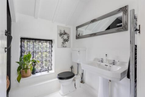 The Granary Shower Room-1.jpg