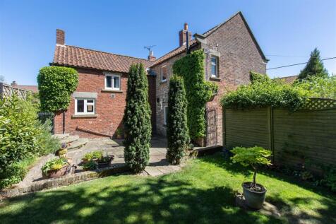 Sevenfields Farm House External-36.jpg