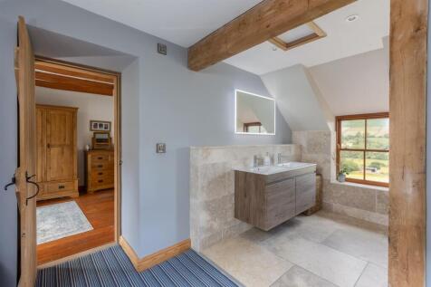 Pennock House Bedroom 1-8.jpg