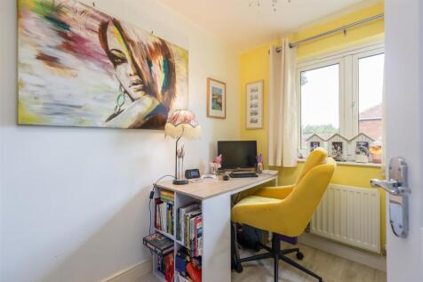Gault Close 2 Bedroom 3.jpg