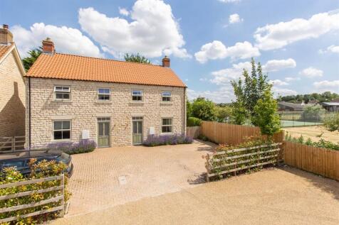 Pasture Cottages 2 External-2.jpg