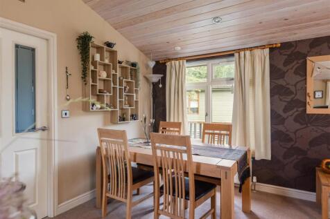 Bulmer Farm Lodges 5 Kitchen Dining Sitting Room-6