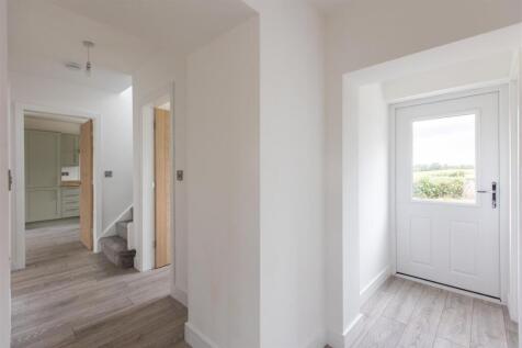 Chestnut Avenue 9 Hallway-2.jpg