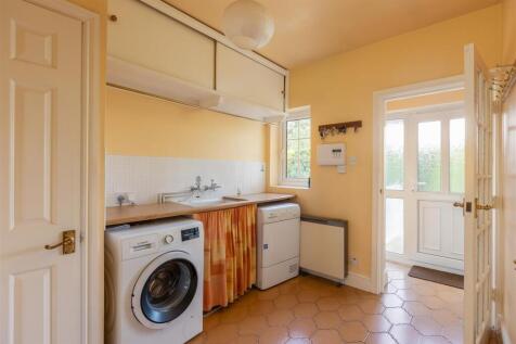 Treetops Utility Room.jpg